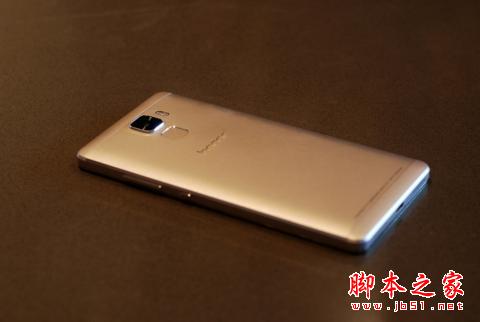 看了荣耀7：容我喝杯82年的雪碧压压惊！