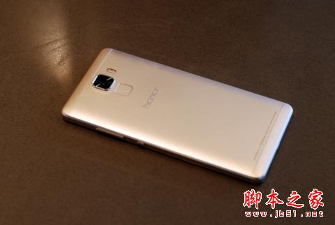 看了荣耀7：容我喝杯82年的雪碧压压惊！