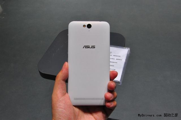 华硕推5.5英寸新机：全网通/5000万像素