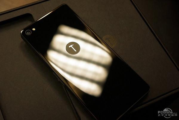 2000块该买什么手机？手机编辑来告诉你