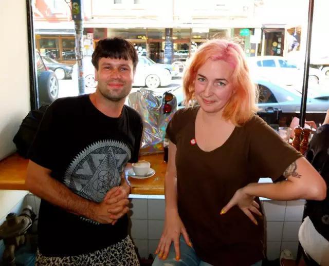 你微信上那么多好友，能约几个出来喝咖啡？