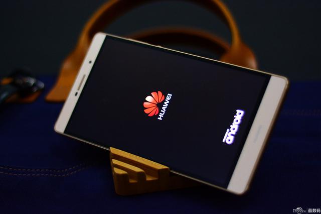 跨界巨擘 6.8英寸华为P8max体验