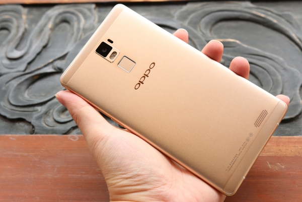  OPPO R7 Plus