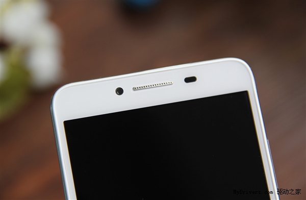 狙击魅蓝2？598元联想5寸新机A8畅玩版图赏