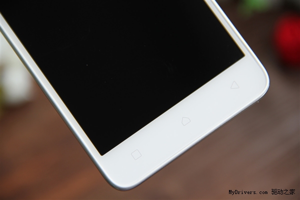 狙击魅蓝2？598元联想5寸新机A8畅玩版图赏