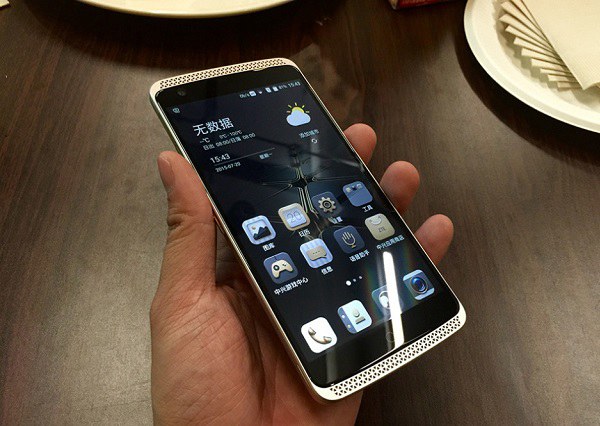 国产重磅高端旗舰 中兴Axon天机图赏