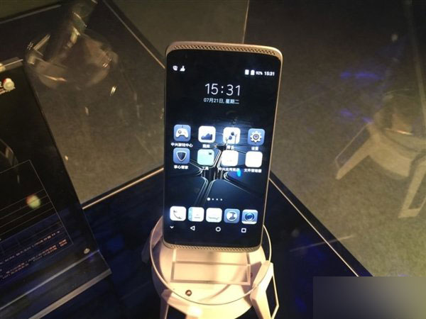 高端大气上档次！中兴新旗舰真机图赏