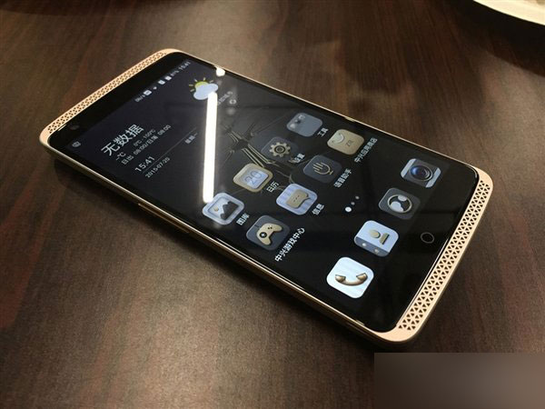 高端大气上档次！中兴新旗舰真机图赏