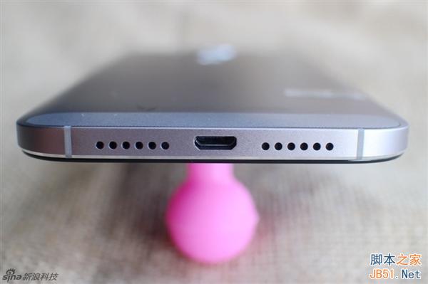 华为麦芒4真机图赏：金属机身颜值挺不错