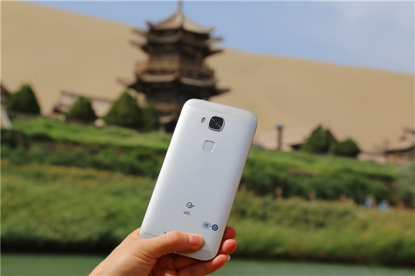 华为麦芒4开箱图赏之月牙泉篇