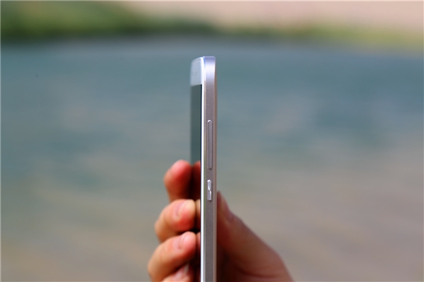 华为麦芒4开箱图赏之月牙泉篇