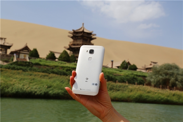 华为麦芒4开箱图赏之月牙泉篇