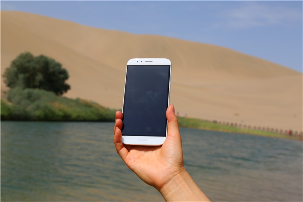 华为麦芒4开箱图赏之月牙泉篇