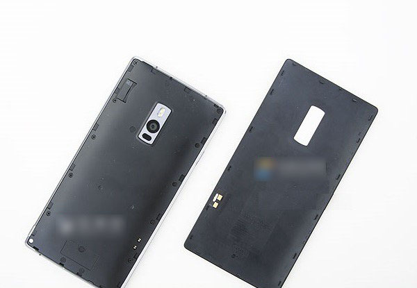 一加手机2后盖怎么打开 一加2后盖打开方法图解