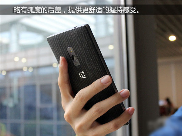 国产旗舰对决 荣耀7和一加2对比对比评测