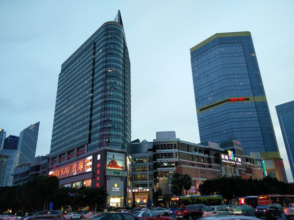 国产旗舰对决 荣耀7和一加2对比对比评测