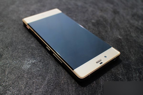 3999元精英版努比亚z9金色开箱图赏 依旧是无边框_手机评测_手机学院_