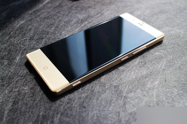 努比亚Z9金色精英版开箱图赏 