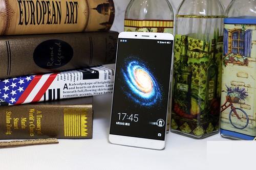 360奇酷手机旗舰版和尊享版有什么不同 奇酷手机旗舰版和尊享版区别对比