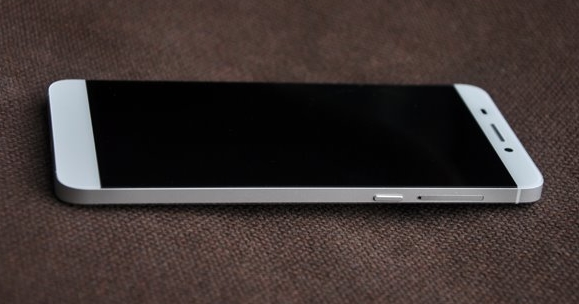 全金属指纹千元机 乐视超级手机1s上手评测