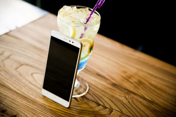 红米Note3支持快充吗？红米Note 3支持快速充电吗？