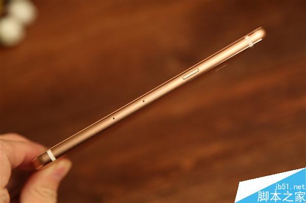 蓝魔R9开箱图赏：同时登两个微信、QQ