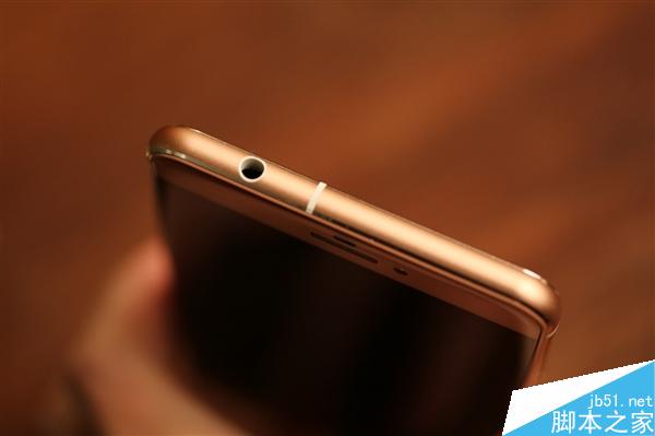 蓝魔R9开箱图赏：同时登两个微信、QQ