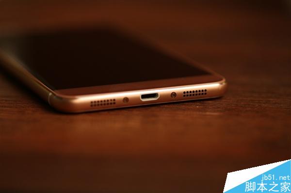 蓝魔R9开箱图赏：同时登两个微信、QQ