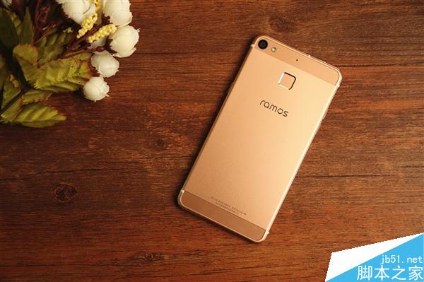 蓝魔R9开箱图赏：同时登两个微信、QQ