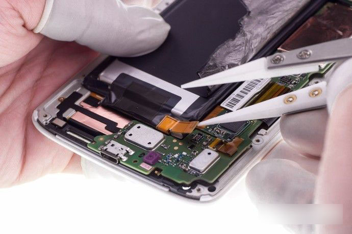 moto x极做工怎么样 moto x极拆解评测