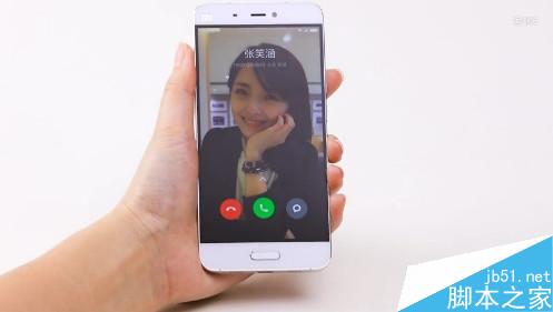 美女上镜 MIUI 8来电界面首曝：大变样！