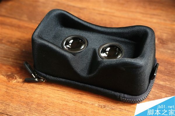 设计巧妙！小米VR眼镜开箱：装下这么大手机