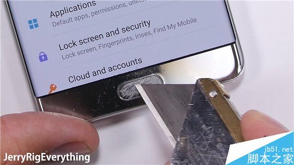 三星Note 7 Home键防刮测试：这点太遗憾！