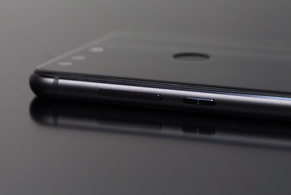 荣耀8幻夜黑好看吗？荣耀8幻夜黑图赏