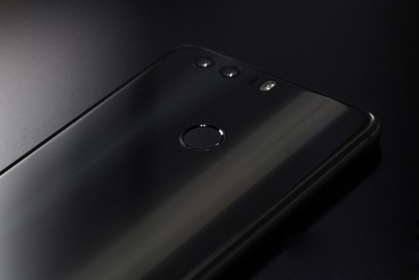 荣耀8幻夜黑好看吗？荣耀8幻夜黑图赏