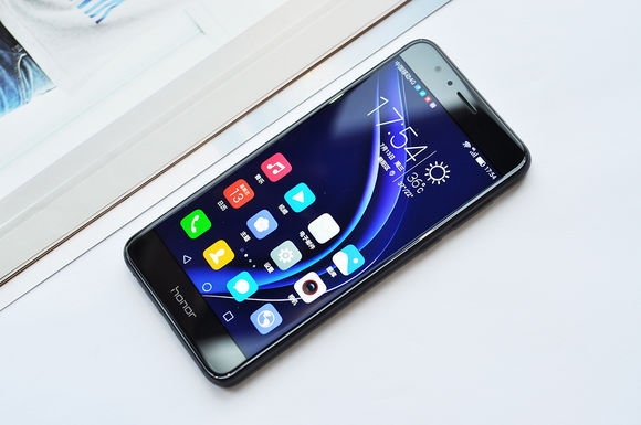 荣耀8幻夜黑好看吗？荣耀8幻夜黑图赏