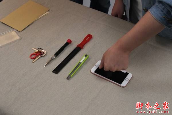 iphone7质量怎么样？苹果iPhone7的十万个虐待测试