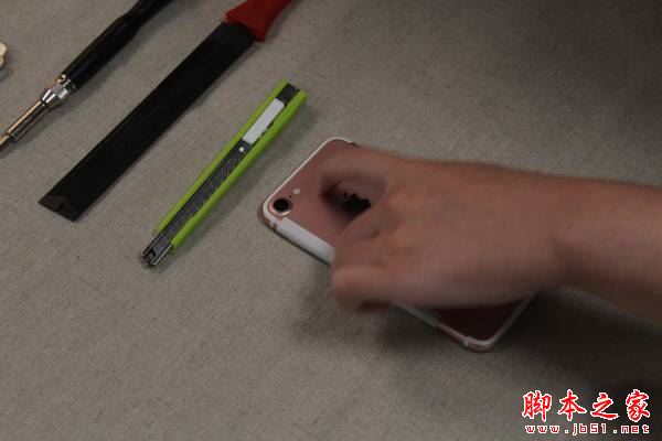 iphone7质量怎么样？苹果iPhone7的十万个虐待测试