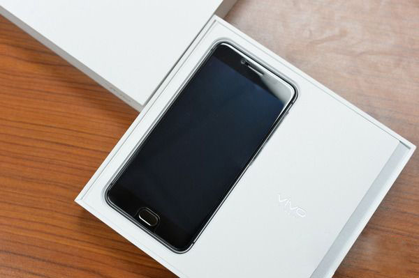 特别晶莹的质感 vivo X7曜石黑开箱图赏