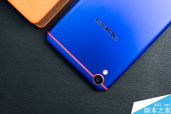 OPPO R9巴萨版高清图赏 红蓝配色值得珍藏