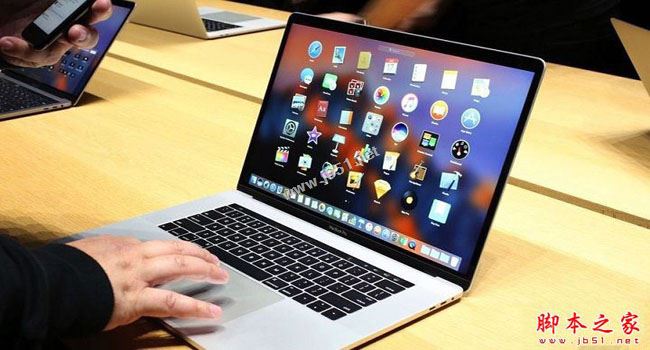 MacBook Pro有几种颜色 苹果全新MacBook Pro银色和太空灰色哪个颜色好看