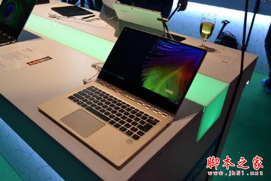 新Surface Book和联想Yoga 910详细区别对比评测: 究竟谁更好？