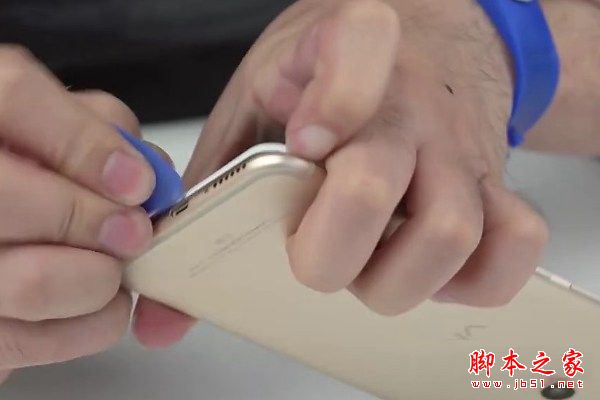 vivo Xplay6后盖怎么打开 vivo Xplay6后盖可以换吗？