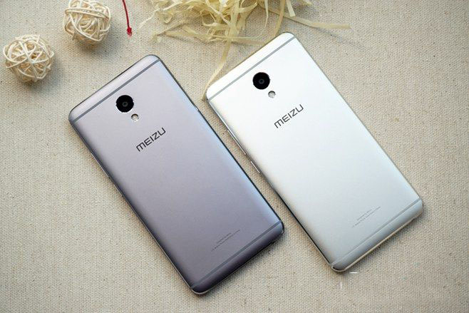 魅蓝Note5白色还是黑色好看？魅蓝Note5月光银与星空灰对比图赏