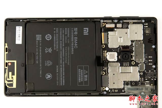 小米MIX和iPhone7Plus哪个值得买？小米MIX和苹果7Plus做工拆解评测图解