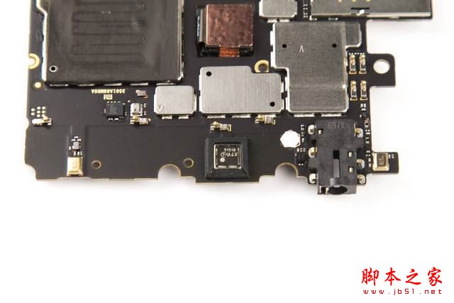 小米MIX和iPhone7Plus哪个值得买？小米MIX和苹果7Plus做工拆解评测图解