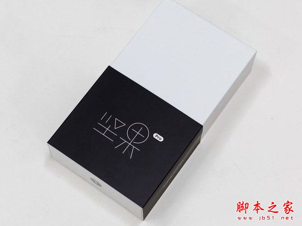 坚果pro和360N5哪个好？坚果Pro与360手机N5详细区别对比评测