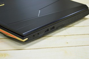 机械键盘！机械革命深海泰坦X7Ti-S评测 