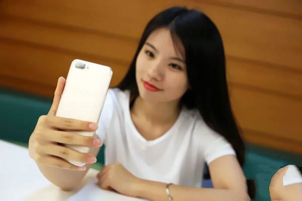 OPPOR11拍照究竟怎么样？OPPOR11拍照全面深度解析