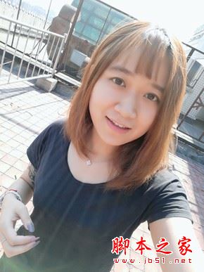 逆光自拍（左：HUAWEI nova 2）